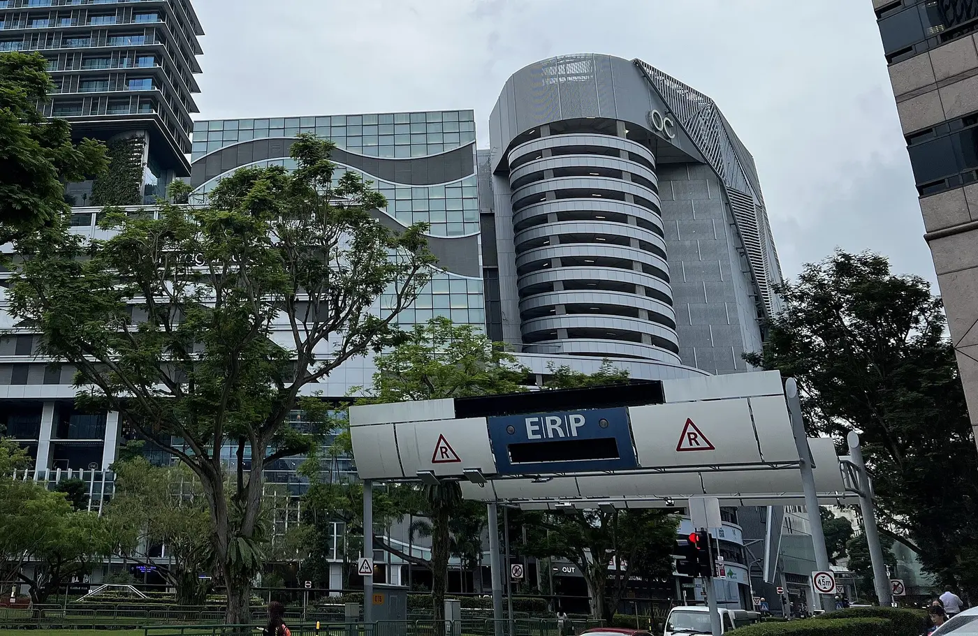 Electronic Road Pricing gantry above Killiney Road in Singapore